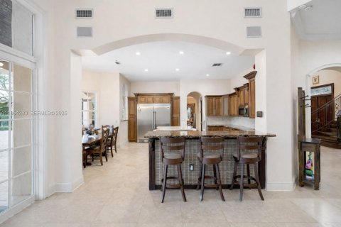 House in Miami, Florida 8 bedrooms, 621.89 sq.m. № 2081094 - photo 18
