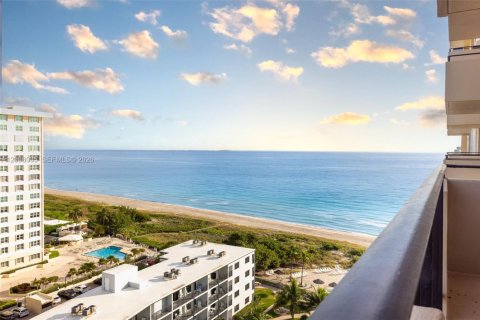 Condo in Lauderdale-by-the-Sea, Florida, 2 bedrooms  № 2071894 - photo 4
