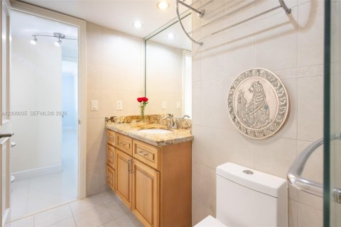 Condo in Lauderdale-by-the-Sea, Florida, 2 bedrooms  № 2071894 - photo 27