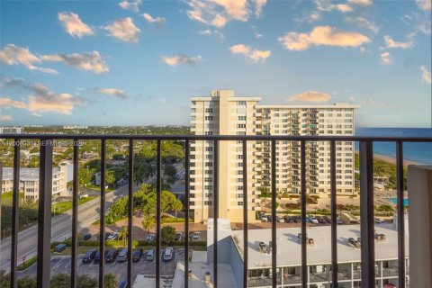 Condo in Lauderdale-by-the-Sea, Florida, 2 bedrooms  № 2071894 - photo 7