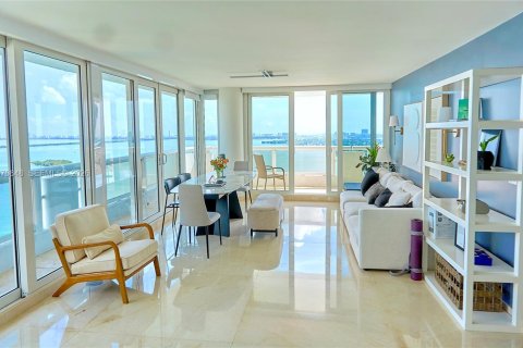 Снять в аренду квартиру в Майами, Флорида 2 спальни, 140.19м2, № 2031158 - фото 22