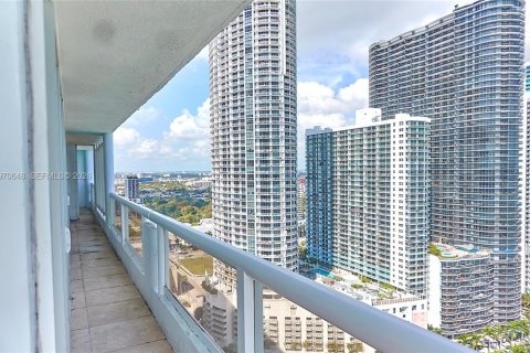 Снять в аренду квартиру в Майами, Флорида 2 спальни, 140.19м2, № 2031158 - фото 6