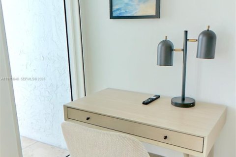 Снять в аренду квартиру в Майами, Флорида 2 спальни, 140.19м2, № 2031158 - фото 16