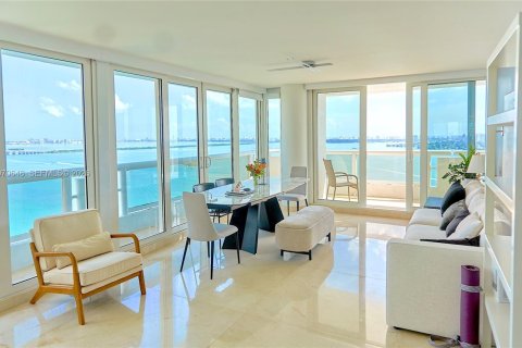 Снять в аренду квартиру в Майами, Флорида 2 спальни, 140.19м2, № 2031158 - фото 24