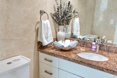 Снять в аренду квартиру в Майами, Флорида 2 спальни, 140.19м2, № 2031158 - фото 20