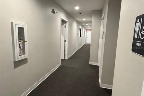 Immobilier commercial à vendre à Orlando, Floride: 921.4 m2 № 1854287 - photo 21