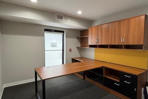 Immobilier commercial à vendre à Orlando, Floride: 921.4 m2 № 1854287 - photo 28