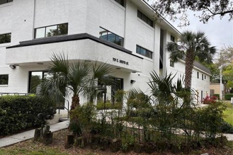 Immobilier commercial à vendre à Orlando, Floride: 921.4 m2 № 1854287 - photo 8