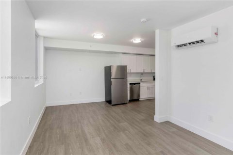 Снять в аренду квартиру в Майами, Флорида 37.16м2, № 1958207 - фото 4