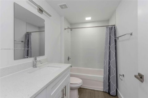 Снять в аренду квартиру в Майами, Флорида 37.16м2, № 1958207 - фото 6