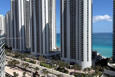 Condo in Sunny Isles Beach, Florida, 1 bedroom  № 1867512 - photo 3