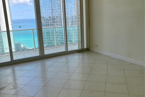 Condo in Sunny Isles Beach, Florida, 1 bedroom  № 1867512 - photo 5