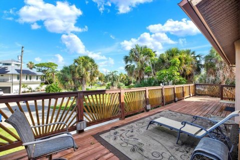 House in Palm Harbor, Florida 5 bedrooms, 313.64 sq.m. № 1808679 - photo 24