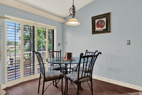House in Palm Harbor, Florida 5 bedrooms, 313.64 sq.m. № 1808679 - photo 7