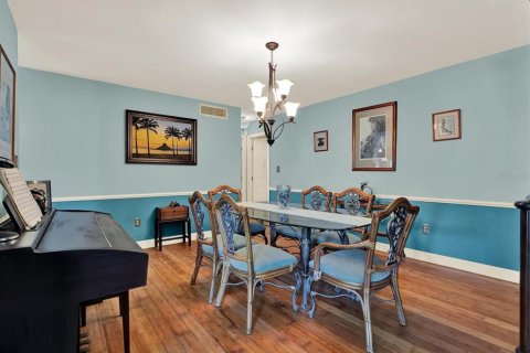 House in Palm Harbor, Florida 5 bedrooms, 313.64 sq.m. № 1808679 - photo 12