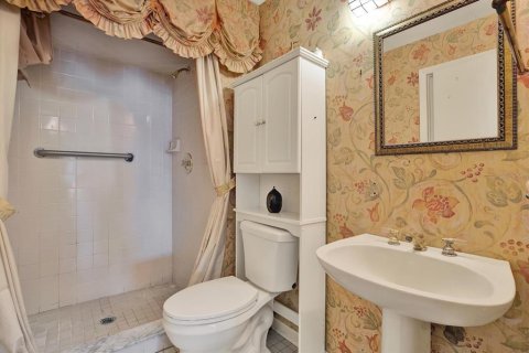 House in Palm Harbor, Florida 5 bedrooms, 313.64 sq.m. № 1808679 - photo 20