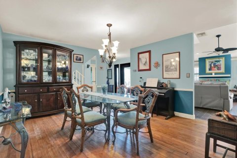 House in Palm Harbor, Florida 5 bedrooms, 313.64 sq.m. № 1808679 - photo 11