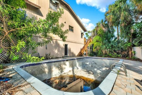 House in Palm Harbor, Florida 5 bedrooms, 313.64 sq.m. № 1808679 - photo 27