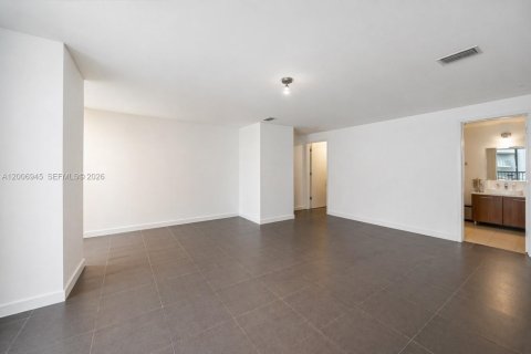 Купить кондоминиум в Майами, Флорида 1 спальня, 123.28м2, № 2090461 - фото 8