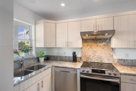 Condominio en venta en Fort Lauderdale, Florida, 2 dormitorios, 123.56 m2 № 1936340 - foto 10