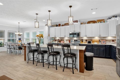 House in Osteen, Florida 3 bedrooms, 191.47 sq.m. № 1880963 - photo 11