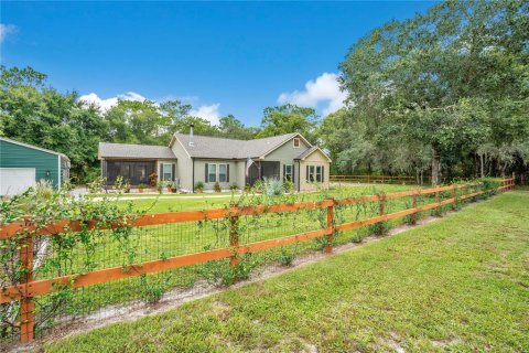 House in Osteen, Florida 3 bedrooms, 191.47 sq.m. № 1880963 - photo 3