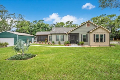 House in Osteen, Florida 3 bedrooms, 191.47 sq.m. № 1880963 - photo 1