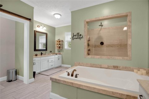 House in Osteen, Florida 3 bedrooms, 191.47 sq.m. № 1880963 - photo 19