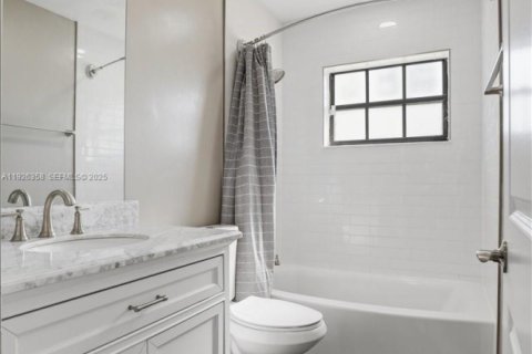 Villa ou maison à vendre à Miramar, Floride: 3 chambres, 157.28 m2 № 1985839 - photo 21