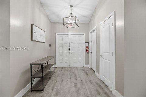 Villa ou maison à vendre à Miramar, Floride: 3 chambres, 157.28 m2 № 1985839 - photo 6