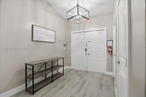 Villa ou maison à vendre à Miramar, Floride: 3 chambres, 157.28 m2 № 1985839 - photo 7