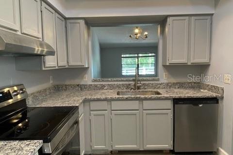 House in Palm Harbor, Florida 2 bedrooms, 102.66 sq.m. № 2280132 - photo 2