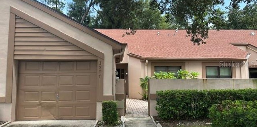 House in Palm Harbor, Florida 2 bedrooms, 102.66 sq.m. № 2280132