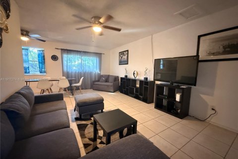 Снять в аренду виллу или дом в Холливуд, Флорида 1 спальня, 65.03м2, № 1973613 - фото 5