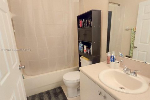 Adosado en venta en Homestead, Florida, 4 dormitorios, 147.9 m2 № 2012801 - foto 10