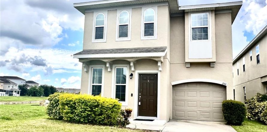 Casa en Davenport, Florida 5 dormitorios, 230.68 m2 № 1900956