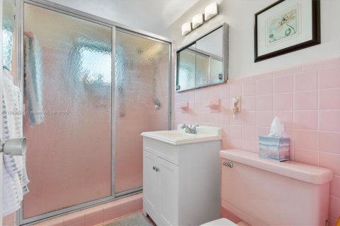 Condominio en venta en Bay Harbor Islands, Florida, 2 dormitorios, 91.04 m2 № 1955666 - foto 15