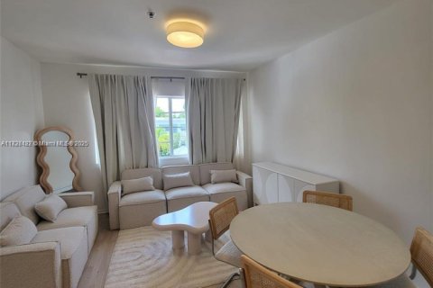 Copropriété à vendre à Miami Beach, Floride: 1 chambre, 49.61 m2 № 1977181 - photo 2