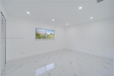 Villa ou maison à vendre à Coral Springs, Floride: 4 chambres, 194.54 m2 № 1827539 - photo 16