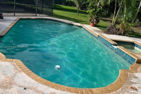 Villa ou maison à vendre à Coral Springs, Floride: 4 chambres, 194.54 m2 № 1827539 - photo 13
