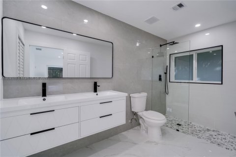 Villa ou maison à vendre à Coral Springs, Floride: 4 chambres, 194.54 m2 № 1827539 - photo 23