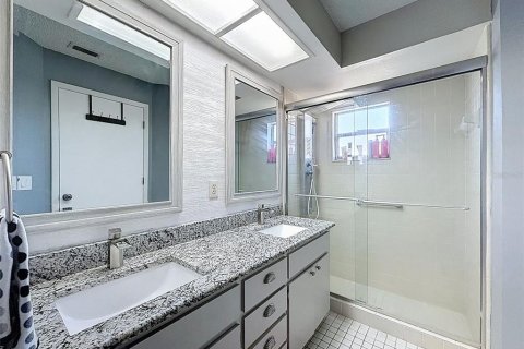 Casa en venta en Port Richey, Florida, 2 dormitorios, 159.61 m2 № 2201608 - foto 25