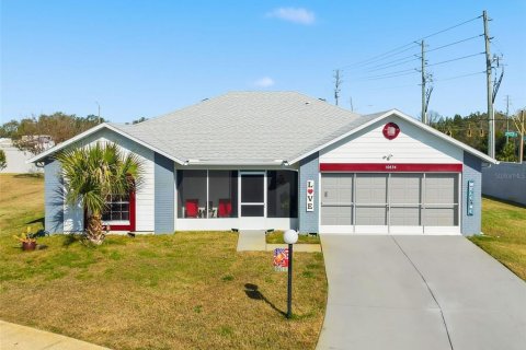 House in Port Richey, Florida 2 bedrooms, 159.61 sq.m. № 2201608