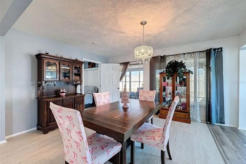 Casa en venta en Port Richey, Florida, 2 dormitorios, 159.61 m2 № 2201608 - foto 10