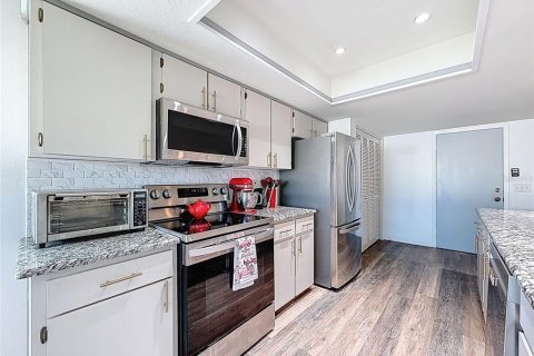 Casa en venta en Port Richey, Florida, 2 dormitorios, 159.61 m2 № 2201608 - foto 18