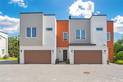 Townhouse in Winter Park, Florida 3 bedrooms, 194.44 sq.m. № 2355694