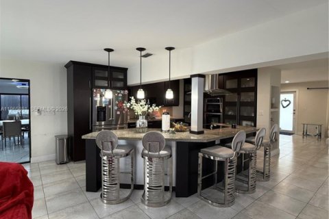 Casa en venta en Miami, Florida, 4 dormitorios, 282.52 m2 № 2027929 - foto 14