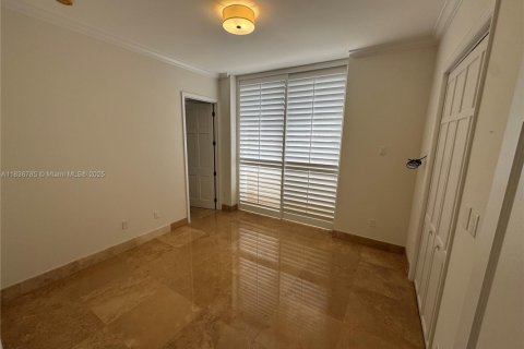 Condo in Coral Gables, Florida, 3 bedrooms  № 1939768 - photo 3