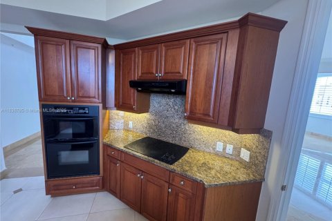 Condo in Coral Gables, Florida, 3 bedrooms  № 1939768 - photo 5