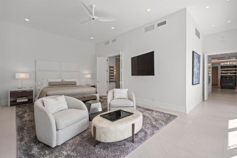 House in Delray Beach, Florida 7 bedrooms, 687.29 sq.m. № 2399624 - photo 19